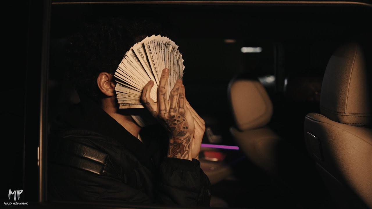 FAVOPP - Everybody Hates Kriss (Official Video) Dir. 