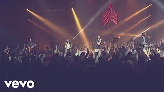 Video thumbnail of "Vertical Worship - Strong to Save (Live Performance Video)"