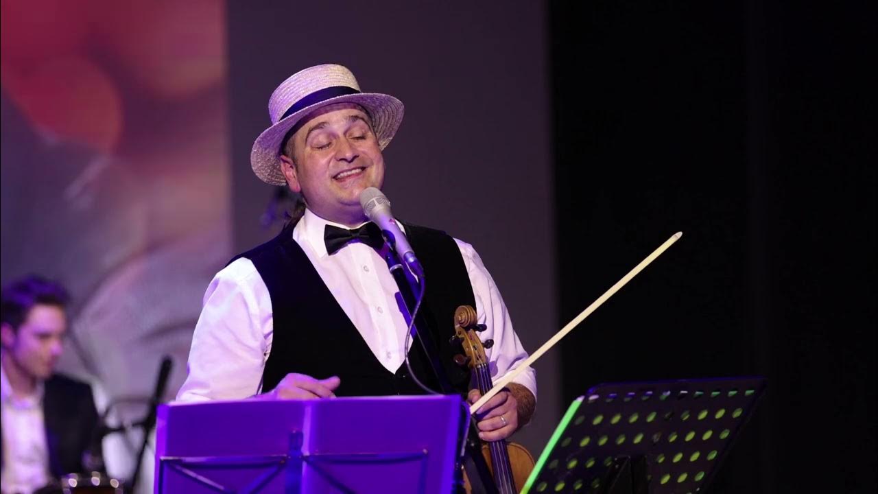 Песня надо идти. Жизнь идет вперед. Мы эхо ноты для фортепиано. Чтобы дойти до цели надо идти обои. Дойти до цели.