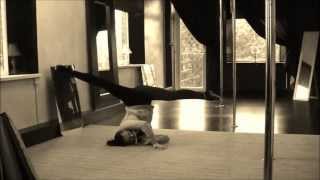 Shoulder stand - Pole Fitness Floor work