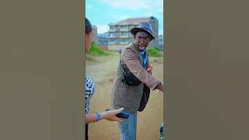 Mzungu Kubebwa Na Baiskeli 