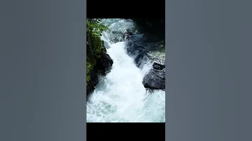 Beautifull Drone Video - A Bird's View of Switzerland - Bergün - Canyon