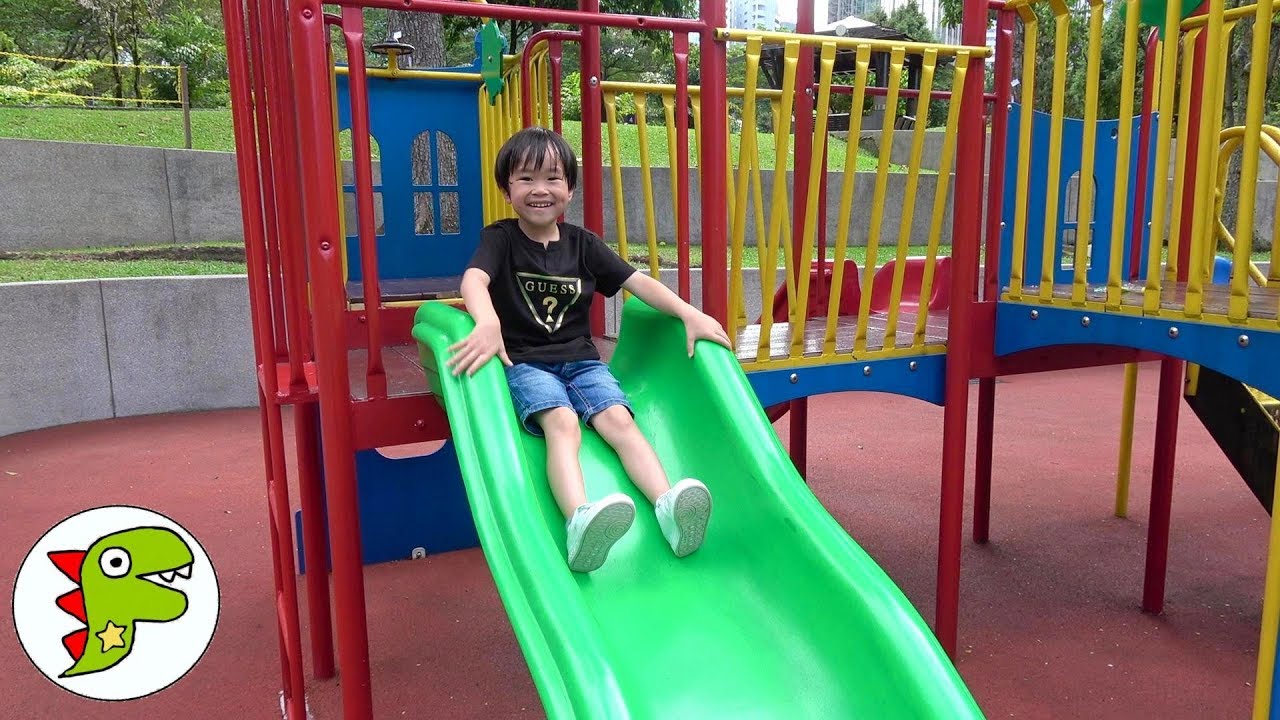 おでかけ マレーシア レオくんが公園であそんだよ！そとあそび！ トイキッズ