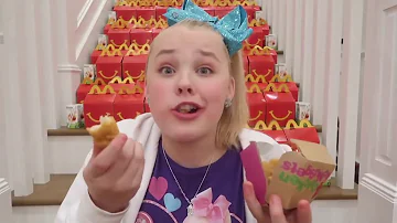 VERY CUTE JoJo SIWA EATING 100 HAPPY MEALS IN ONE DAY !!!!!!!!!!!!