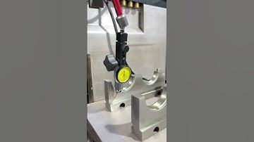 Fully Automated Mirror Spark Machine Precisely Calibrates the Verticality of the Workpiece | TOPSFLO