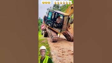 How Excavator Climb into the Dump Truck | Without Ramp  #shorts #excavator #dumptruck