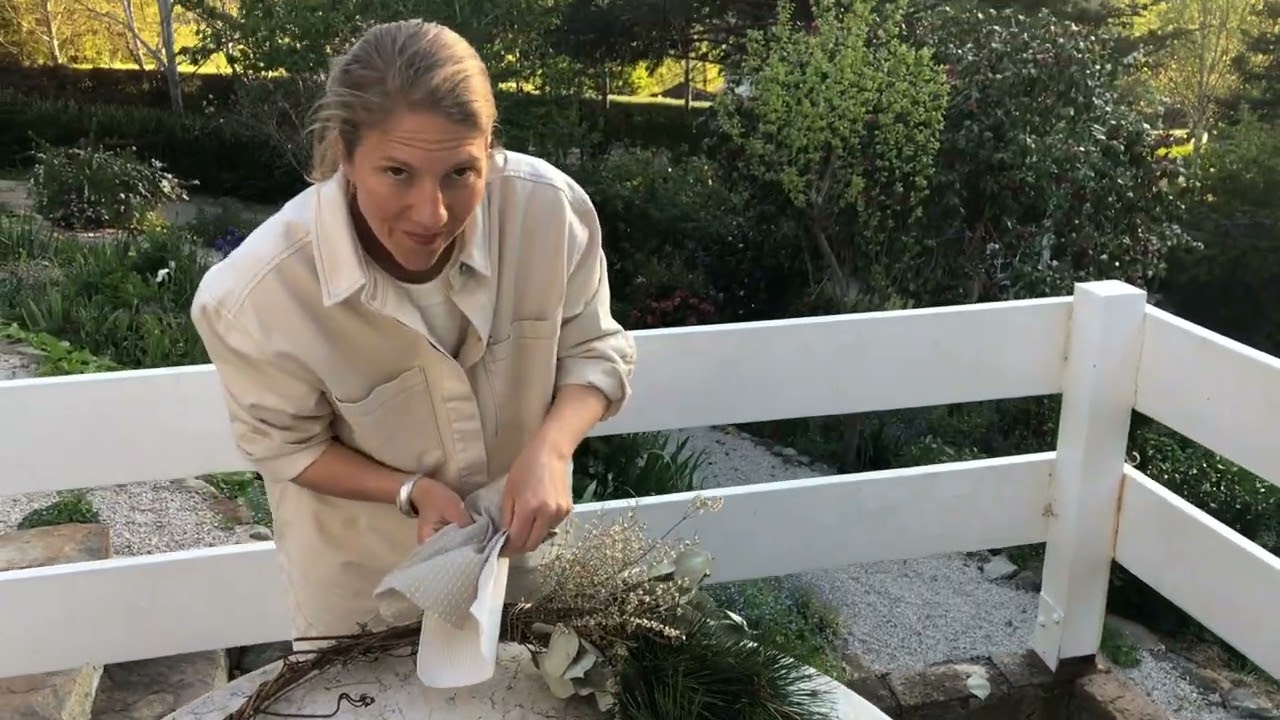 How to Make a Simple Foraged Wreath | Pine, Fabric & Pine Cones | Austin Bloom