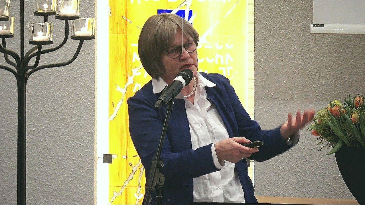 15.01.2026 Cornelia Mack: Feder:führend - Wie Gott Wegweisung in den 10 Geboten gibt