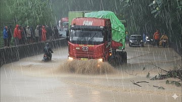 CUACA KEMBALI MEMBURUK‼️DRAMATIS.., Jalan Banjir,Truk Siba Surya Terjebak Di Tanjakan Sitinjau Lauik