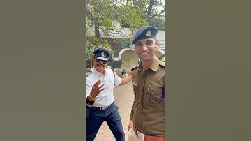 चौराहे पर नाचता पुलिस वाला। Ranjit singh dancing cop Indore Highcourt square And dsp santosh patel
