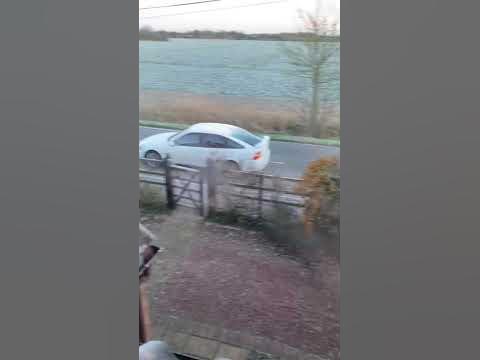 Car hums - YouTube