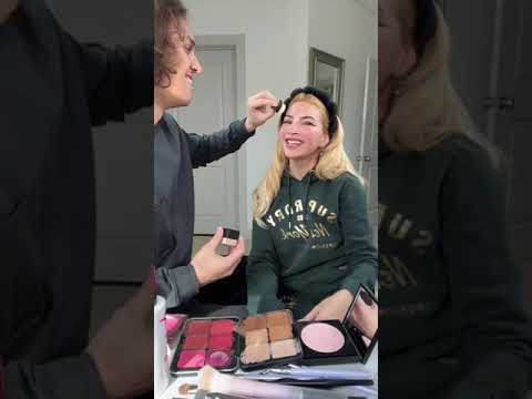 ليالي البكري خطيبها بيعملها ميكاب