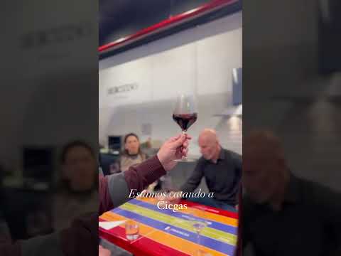 Anoche tuvimos otra alegre sesión del Casino Il Vino en la Scuola Di Gianca #winetasting #wine