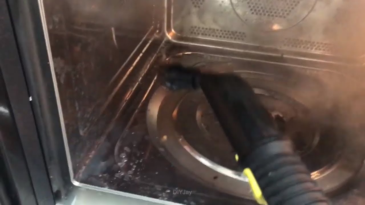 Benefits of Steam Cleaning Your Microwave