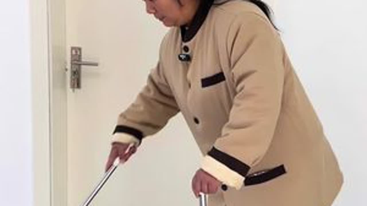 我这包里的5万块钱，怎么上个厕所的功夫就变成了3万，另外2万长脚跑了？