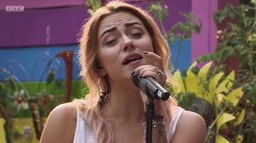 Live Lounge- Miley Cyrus