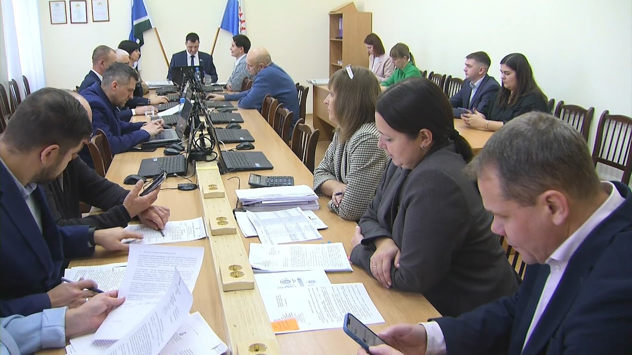 В думской комиссии рассмотрели проект бюджета в сфере образования, культуры и спорта #серовтв