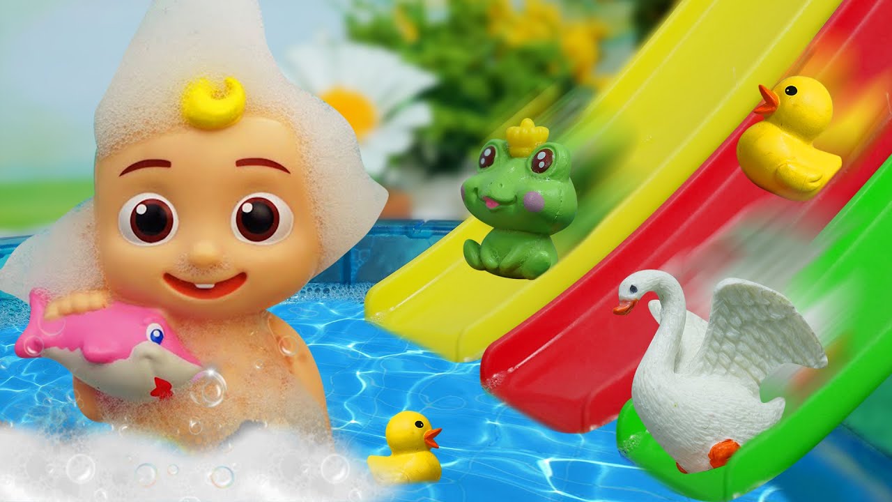 Swimming Song Bathing with Ducks, Frog, Swan Playing Doll Toys