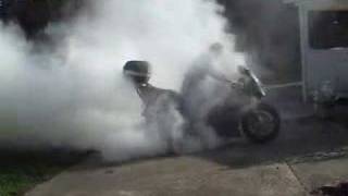 Suzuki RF9R burn out