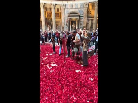Spectacular Pentecost tradition returns to Rome’s Pantheon
