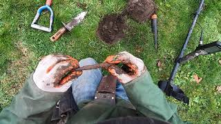 LIVE DIG ACTION!! Simplex SP24 smacks coins in the trash.