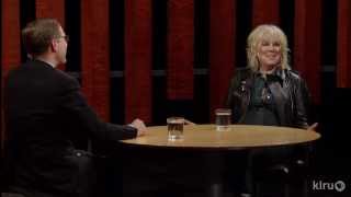 Lucinda Williams on 'Passionate Kisses' Resimi