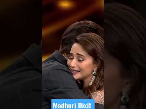 Anil Kapoor Ko Hug Kiya Madhuri Dixit Ne 