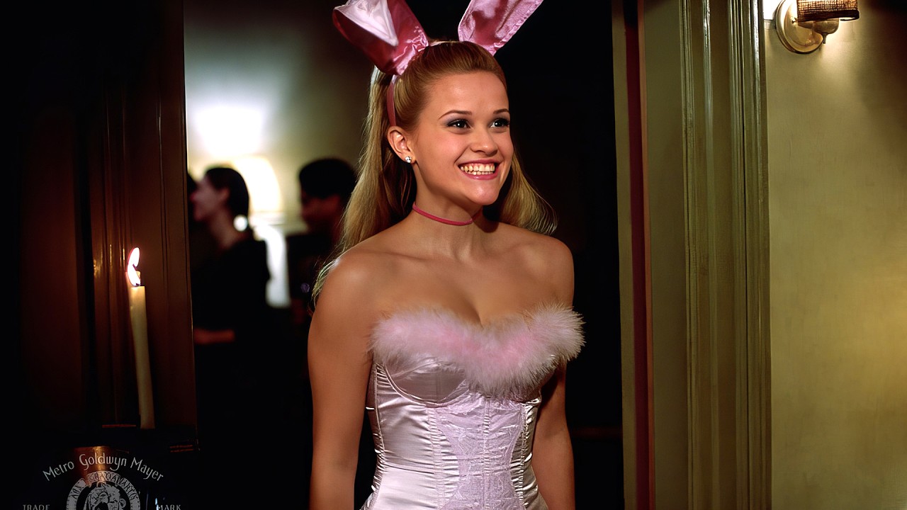 這就叫降維打擊！她穿着比基尼拍簡歷，卻用最粉嫩的姿態，教哈佛精英們如何打官司！