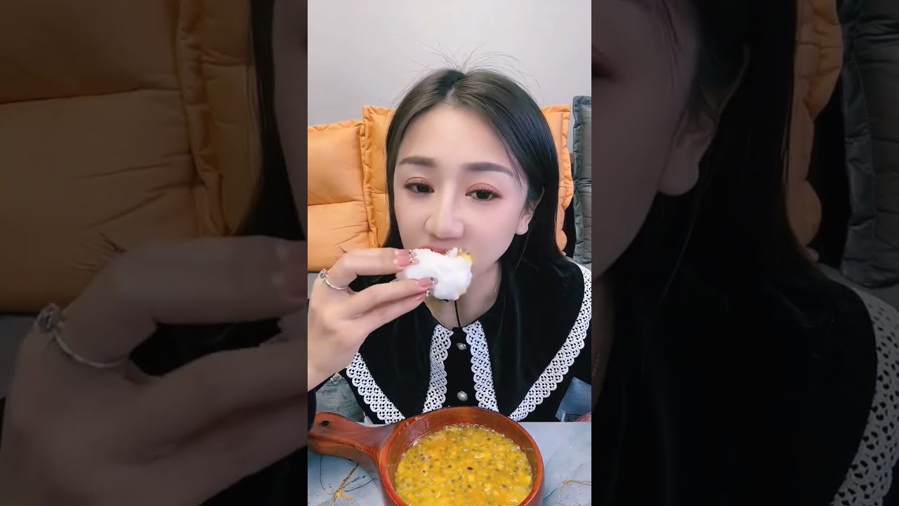 ASMR ice eating | Solo of her ice eating with passion fruit | Ice Lover
