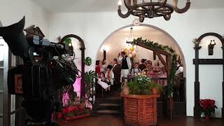 O Seara De Petrecere ,Cu Invitati De Seama