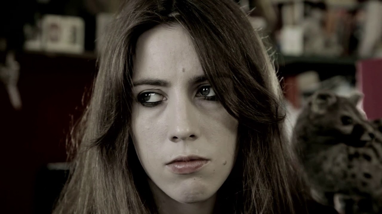 Gwenifer Raymond - Sometimes There's Blood