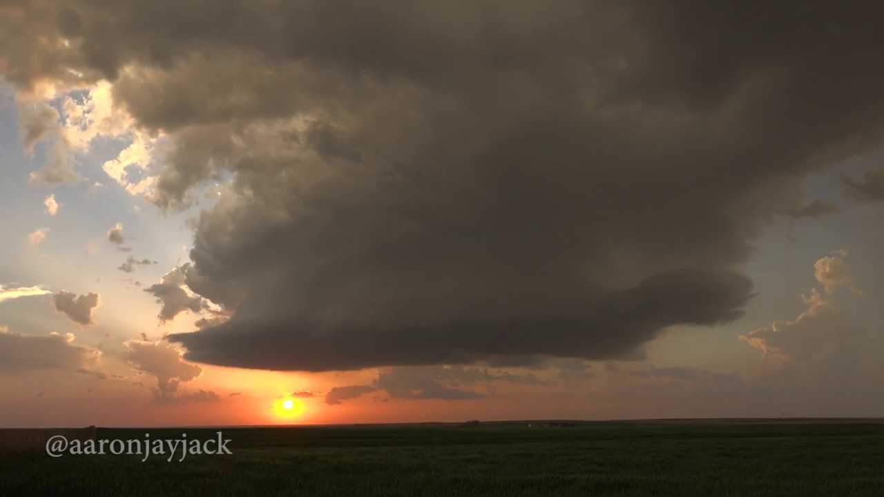 PROTECTION Kansas LP Supercell PERFECTION (4K) TIMELAPSE 04152017