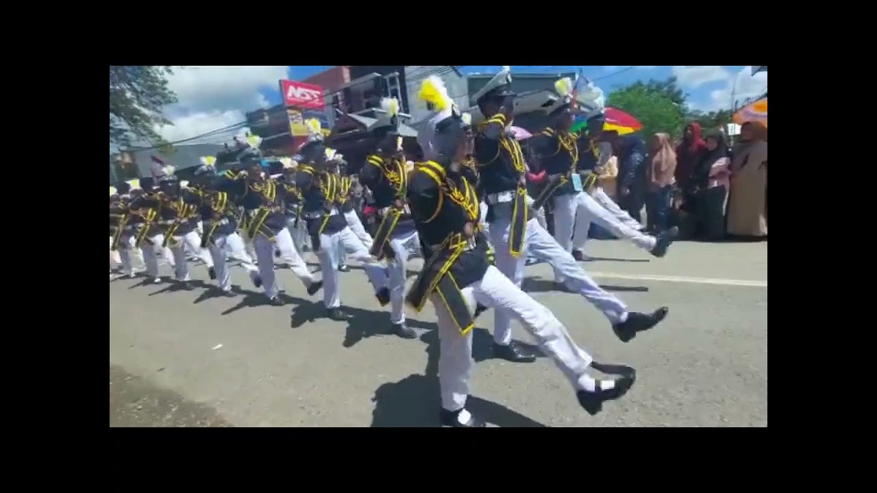 SMA NEGERI 15 BONE (Gerak Jalan Memperingati HUT RI ke 77)