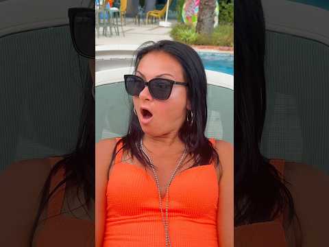 Вот почему женщины любят очки! 😂 Смешное видео. #shorts