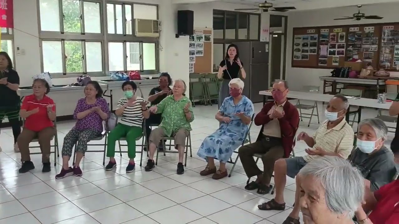 小鈴噹環保打擊樂~望春風（榮和社區關懷據點）