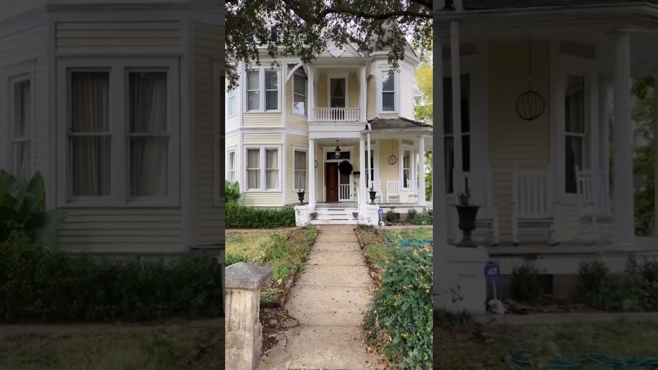 Yellow Victorian in Natchez, MS 
