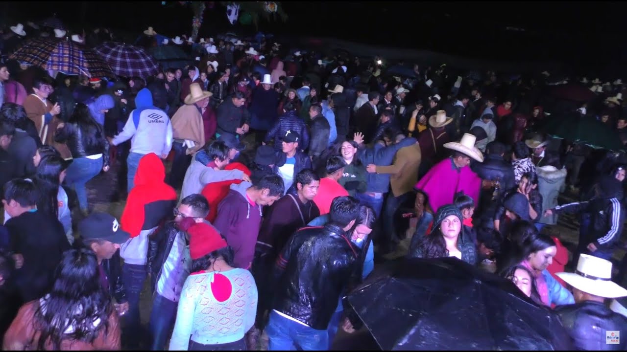 MIX CARNAVALES / CIELO AZUL DE CELENDIN Concierto Carnavales La Quinua 2022