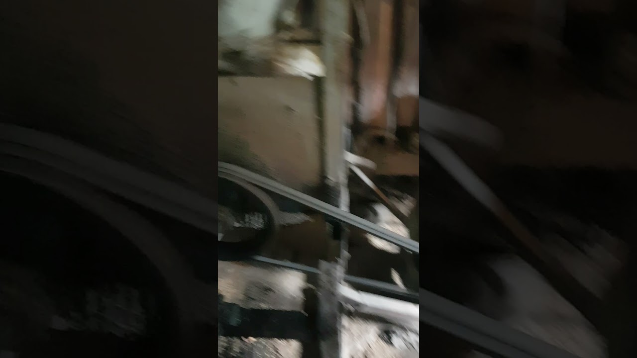 50 metų girninis malūnas. Girnos metalinės. Mill мельница