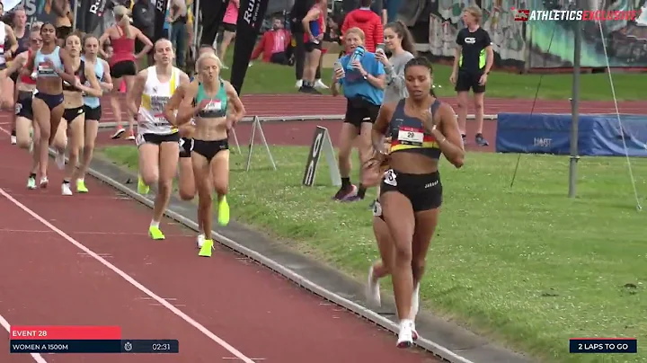 Morgan Mitchell wins the Women's A 1500m in 4:27.9...