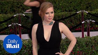 Amy Adams wears plunging black gown for the 2017 SAG Awards - Daily Mail
