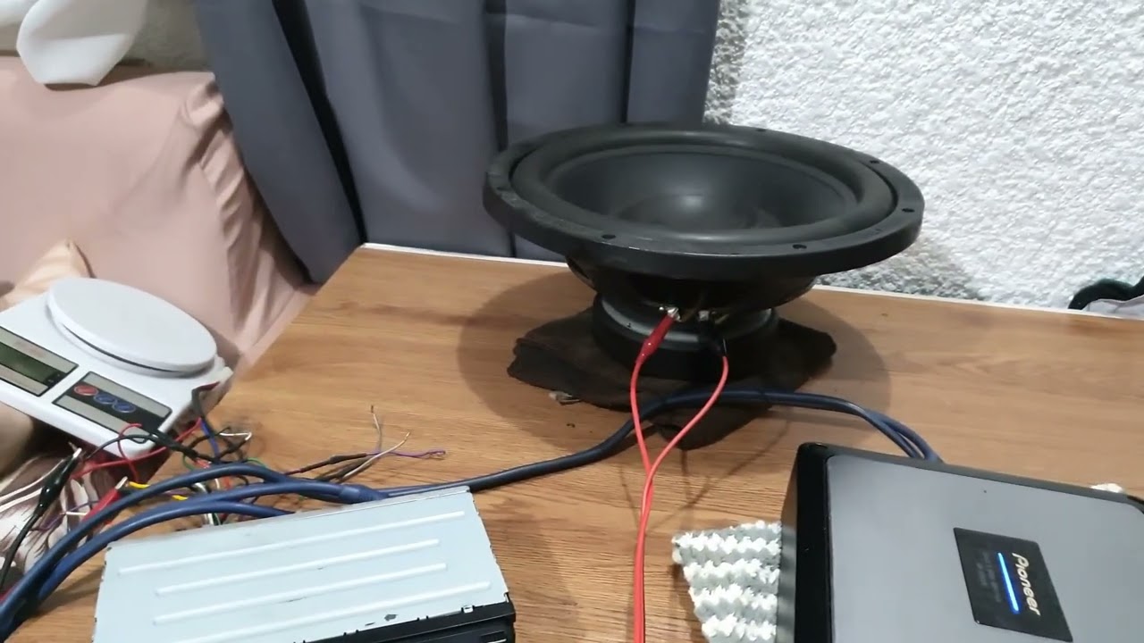 PIONEER GM-D7400M CLASS-D MONO CAR AMPLIFIER AND EARTHQUAKE 12