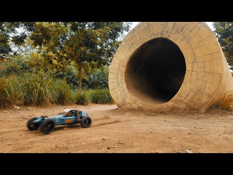 A big fly from tamiya bbx, final run before the heavy rain in Beijing.
