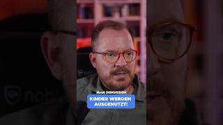 Die Kinder werden ausgenutzt
*Werbepartner Geblitzt.de & HOLY:
- Geblitzt.de: Ärger im Straßenverkehr? Du wurdest geblitzt? https://www.geblitzt.de/?utm_source=youtube&utm_medium=social_geblitzt&utm_campaign=video_th&utm_content=YT_Beschreibung_Huch hilft Dir schnell und unkompliziert!
- HOLY: https://de.weareholy.com/?ref=huch&utm_medium=creator&utm_source=creator
10% Rabatt mit dem Code HUCH und 5 Euro Rabatt bei der Erstbestellung durch HUCH5.
Folge mir auf meinem Hauptkanal ▸ https://www.youtube.com/@TobiasHuch
Folg mir auf Twitch, denn da streame ich LIVE: https://www.twitch.tv/tobias_huch
Komm auf meinen Discord: https://discord.gg/huch
Mein WhatsApp-Kanal: https://whatsapp.com/channel/0029Va9tfkuBlHpgFr4u5U0y
Mein Instagram-Broadcast: https://ig.me/j/AbbIbnZ6MS4wSFcB/
All meine Links zu mir: https://linktr.ee/huch
Kanalmitglied werden, meine Arbeit unterstützen und exklusive Vorteile erhalten:
https://www.youtube.com/channel/UCBA2L-XIgGYVn_t_8B0VMMg/join
Meine Kanäle:
https://www.twitch.tv/tobias_huch
https://www.instagram.com/tobiashuch
https://www.twitter.com/tobiashuch
https://www.facebook.com/tobias.huch
https://www.tiktok.com/@huch
https://www.linktr.ee/huch
Kanalmanager:
https://www.artofbolt.de
https://www.instagram.com/artofbolt
Bildquelle (Thumbnail):
Mein Buch: https://www.amazon.de/dp/3742304275 Die Kinder werden ausgenutzt