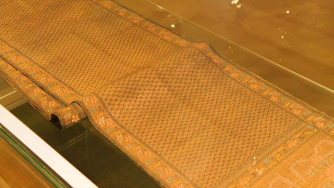Уникальный слуцкий пояс с редким узором представили в Национальном художественном музее Беларуси