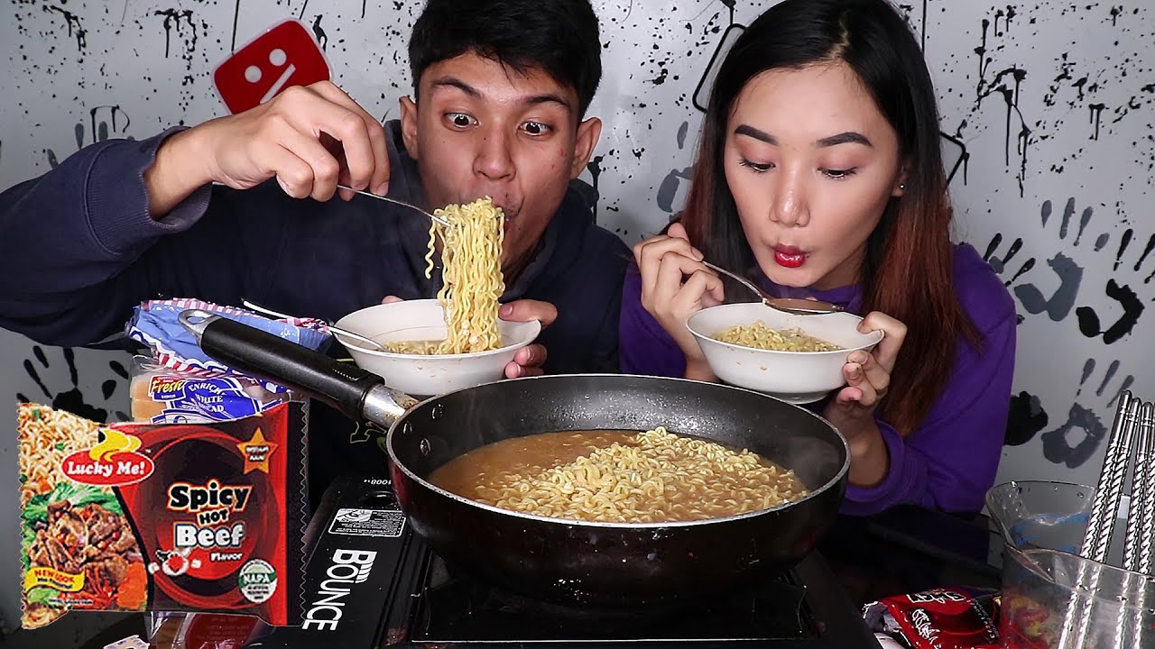 Lucky Me Instant Noodles Spicy Labuyo MUKBANG
