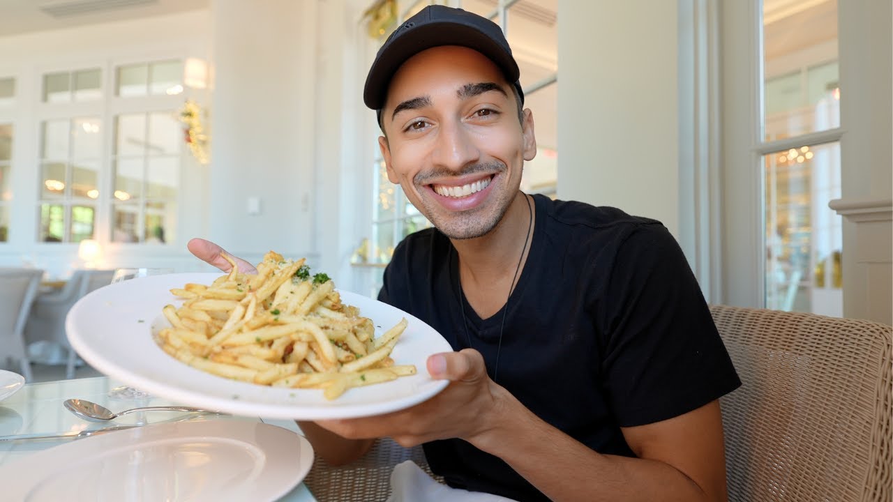 new-restaurant-at-disney-s-boardwalk-the-cake-bake-shop-has-a