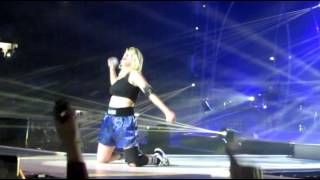 Emma Marrone - Cercavo Amore Live @ Palalottomatica Roma