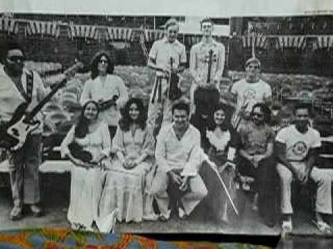 Mahavishnu Orchestra rare live Emerald Beyond material. - YouTube