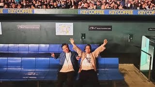 Modern Title:🌟Oasis東京ドーム開幕✨ アジカン後藤×長濱ねる、超絶オープニングアクトで会場熱狂🔥 オアシス再結成ツアー映画 全国7館で応援上映決定 アジカン後藤正文の特別映像も公開