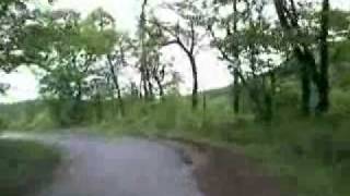 20080531_15旧R352舗装悪路上り Xacti C6